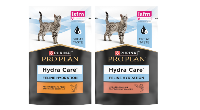 To pakninger av Purina Pro Plan Hydra Care katteprodukt for hydrering med smak av kylling og laks